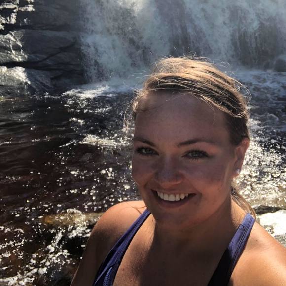 Meet your Posher, Megan - Picture 1 of 1